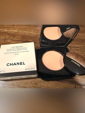 CHANEL Les Beiges Healthy Glow Sheer Colour - N30